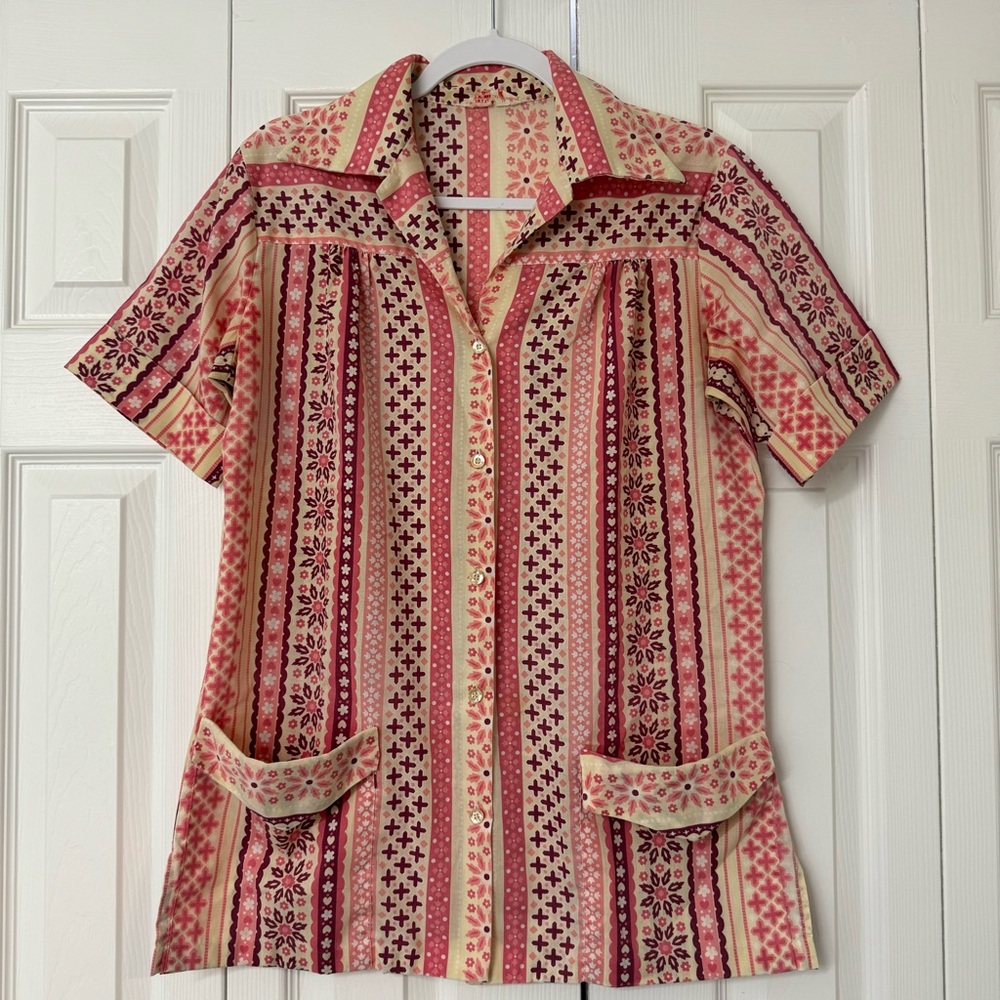Vintage 70s button down pink blouse